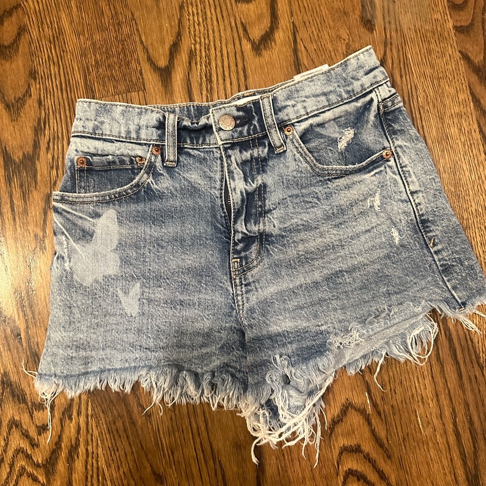 DAZE Denim Jean shorts with butterfly print